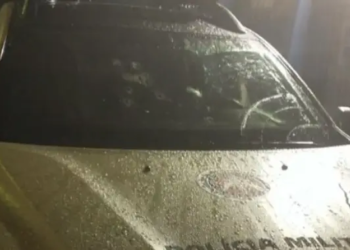 Viatura da PM é atingida por tiros durante operação na Liberdade