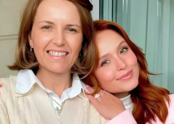 Mãe de Larissa Manoela fala pela primeira vez após exposição: “Tentamos poupá-la”