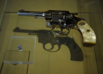 Menino de nove anos mata outro de seis com tiro na cabeça