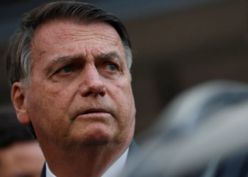Bolsonaro será internado em hospital em SP nesta segunda e passará por duas cirurgias