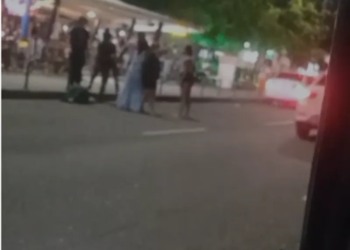 Briga generalizada provoca transtorno em estabelecimentos do Imbuí