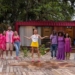 Netflix oferece R$ 500 mil a quem sobreviver ilhado com a sogra em reality