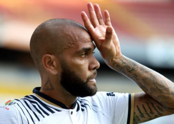 Advogado de Daniel Alves abandona ex-jogador em caso de estupro