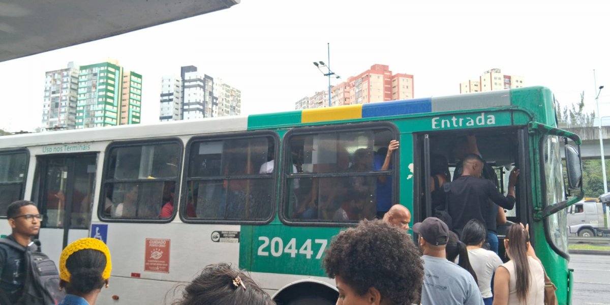 Ônibus voltam a circular em Jaguaripe I após incêndio de coletivo