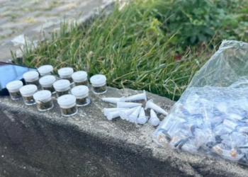 PM prende suspeito com drogas em Itapuã