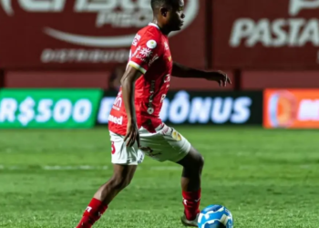 Vila Nova tem desfalque para o compromisso diante do Vitória em Salvador