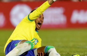 Médico da Seleção atualiza situação de Neymar: “Lesão grave, complexa…”