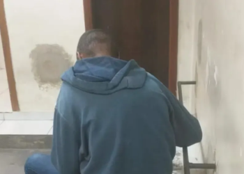 Suspeito de assédio em ônibus é agredido por passageiros