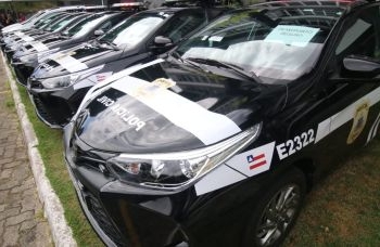 Governo entrega viaturas semiblindadas e escudos balísticos para a Polícia Civil