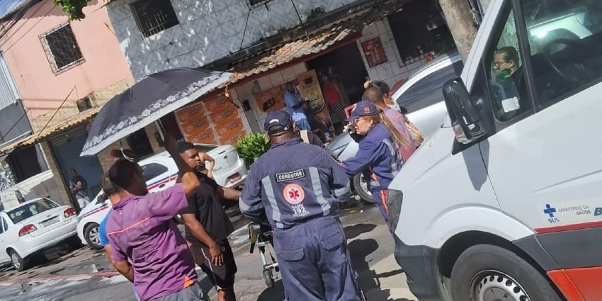 Mulher é atropelada na Av. Barros Reis enquanto atravessava a rua