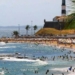 Após escorregar e bater a cabeça, idoso morre na praia do Farol da Barra