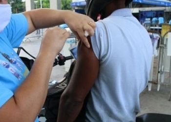 Arena Fonte Nova realiza drive-thru de vacinação contra a Covid-19