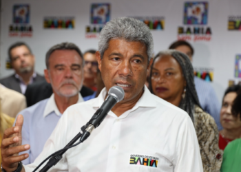 Governador inaugura posto do SAC no Uruguai, na Península de Itapagipe
