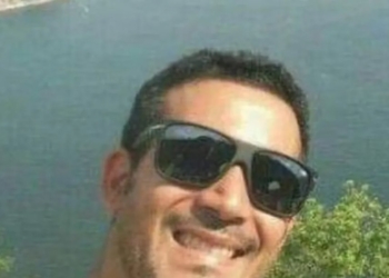 Homem é assassinado enquanto almoçava no bar com amigos