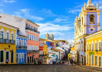 Setur-Ba promove 13 destinos turísticos da Bahia em feira de turismo nos EUA