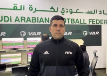 Integrante do quadro da Fifa, Diego Pombo Lopez atua na arbitragem da Liga da Arábia Saudita