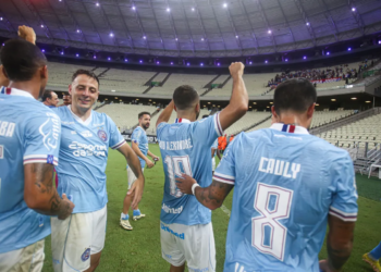 Jogadores do Bahia celebram importante triunfo diante do Ceará