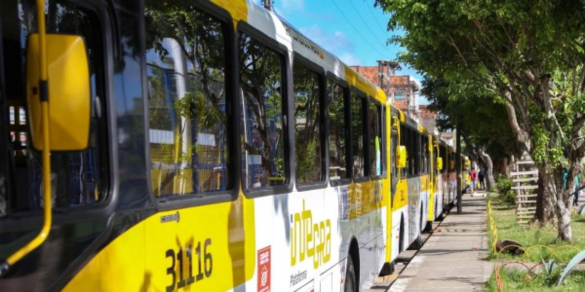 Pane elétrica em ônibus interdita trânsito na Ladeira da Montanha