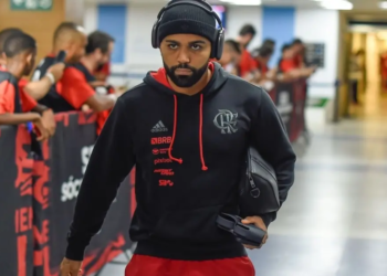 Presidente do Flamengo adia renovação de contrato e cita Everton Ribeiro ao admitir risco de perder Gabigol