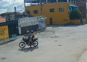 Polícia procura homem flagrado em vídeo e suspeito de morte de passageiro em carro de app em Itabuna