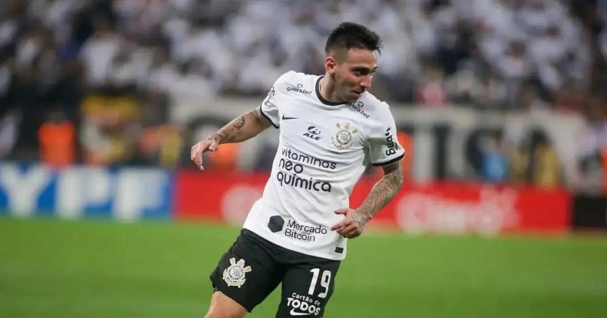 Por atraso no FGTS, Gustavo Mosquito pede rescisão ao Corinthians e não deve mais atuar pelo clube