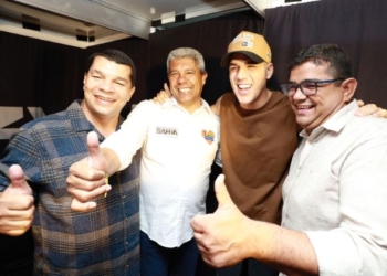 Jerônimo Rodrigues prestigia festa junina em Seabra, na Chapada Diamantina