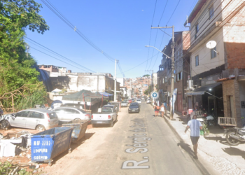 Após chuvas, moradores reclamam de buracos e crateras em ruas de Salvador