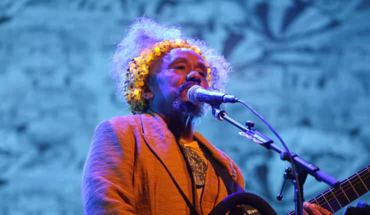 Chico César lança álbum novo com shows intimistas em Salvador