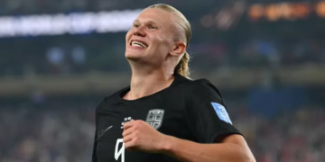 Haaland marca dois, Noruega vence Senegal e garante vaga no mata-mata da Copa do Mundo