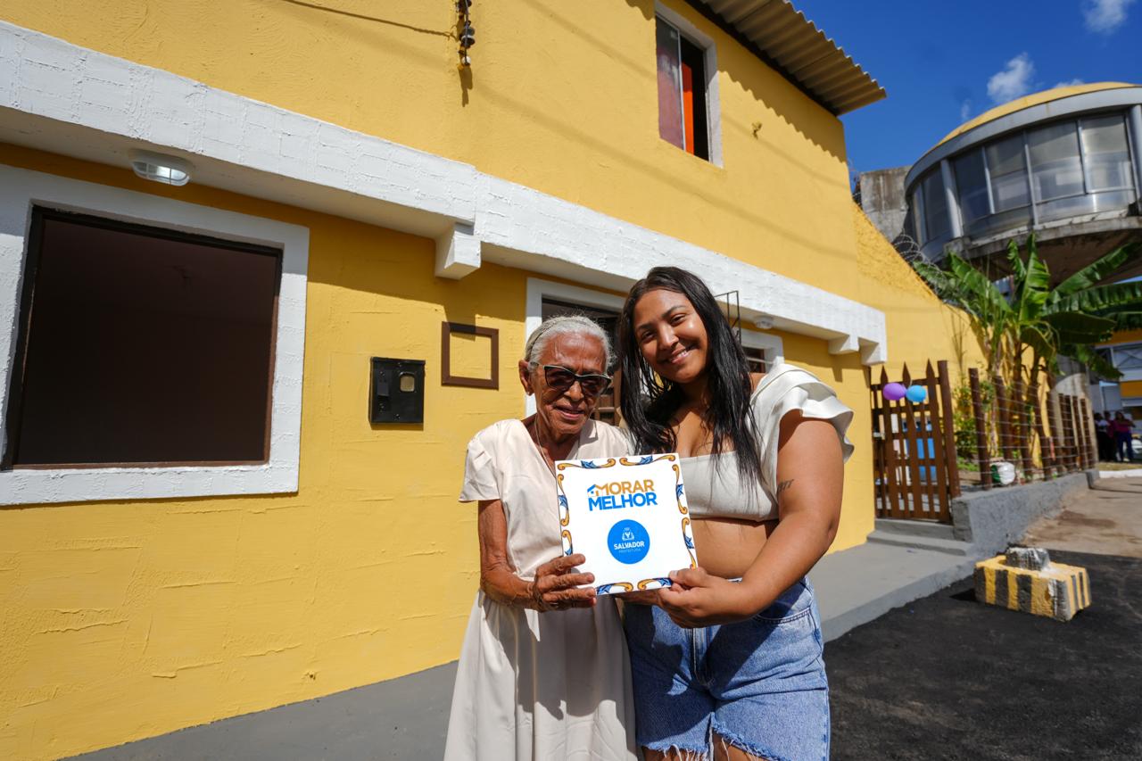 Prefeitura entrega 96 casas reformadas pelo Morar Melhor em Granjas Rurais Presidente Vargas