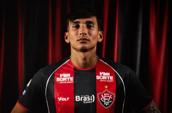 Reforço uruguaio pode fazer estreia pelo Vitória contra o Cruzeiro