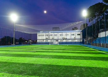 Prefeitura entrega arena de grama sintética requalificada em Vila Canária com investimento de R$ 720 mi