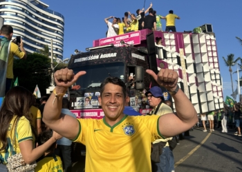 Vereador Sidninho participa de ato em apoio a Flávio Bolsonaro com ACM Neto e Bruno Reis